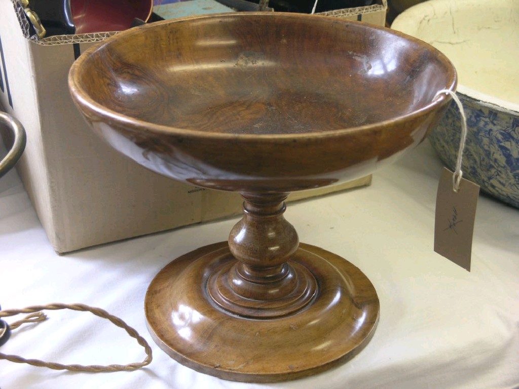 Appraisal: A th century-style walnut tazza dished circular top on baluster