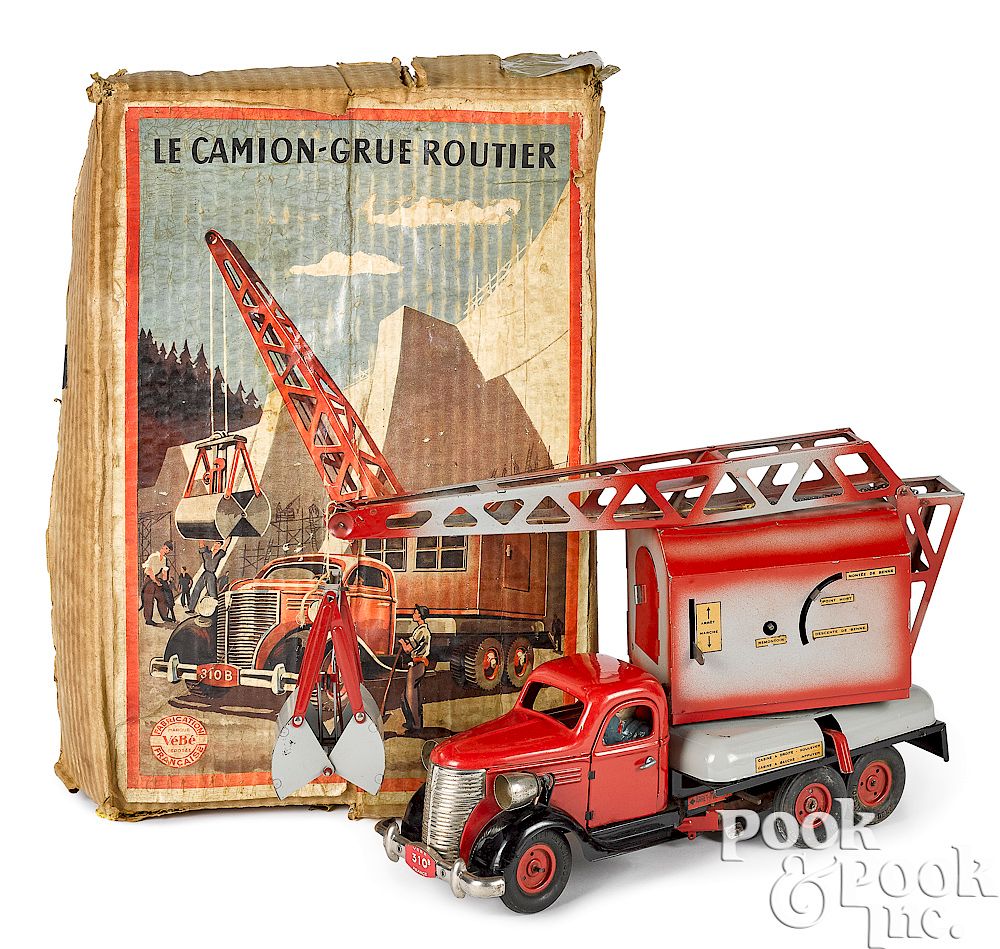 Appraisal: French Vebe tin wind-up crane truck French V B tin