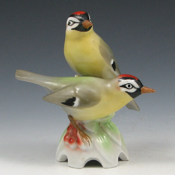 Appraisal: German Ceramic Finches - Mint Ceramic figurine of Finch pair