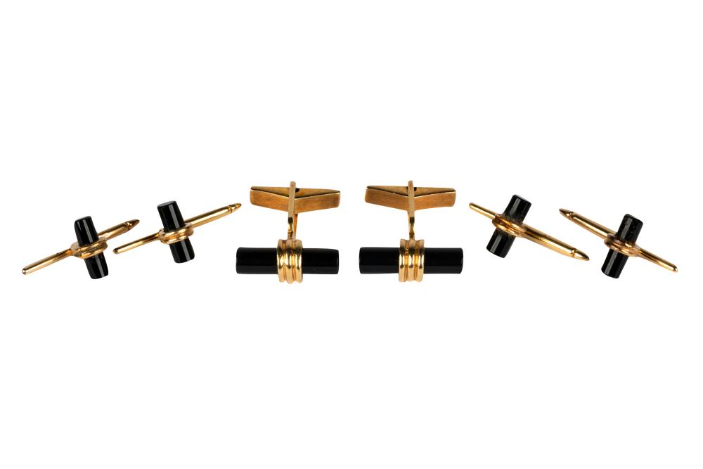 Appraisal: KARAT GOLD ONYX DRESS SETcontaining one pair of cufflinks set