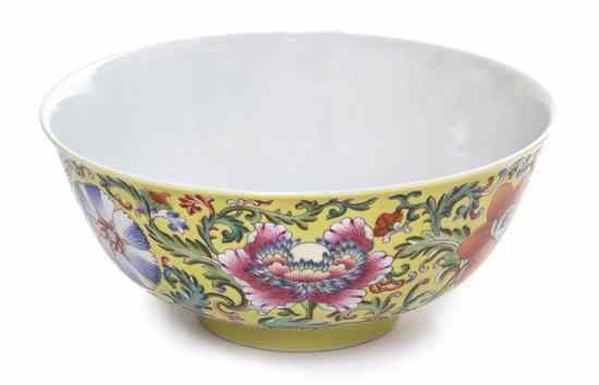 Appraisal: A Chinese Porcelain Bowl the exterior having a yellow ground