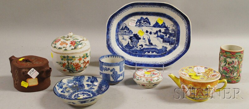 Appraisal: Eight Pieces of Assorted Asian Porcelain and Ceramics a Rose