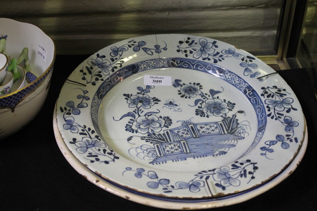 Appraisal: AN TH CENTURY DELFT BLUE AND WHITE DISH decorated with