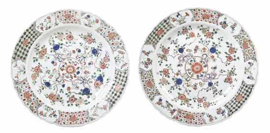 Appraisal: A Pair of Chinese Famille Verte Porcelain Chargers th century