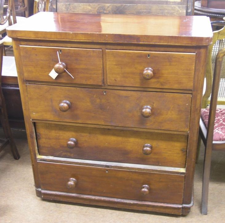 Appraisal: A Victorian mahogany chest two short and three long drawers