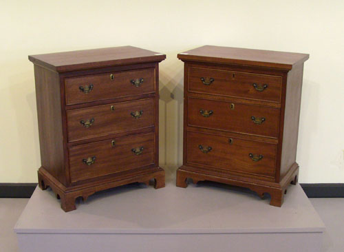 Appraisal: Pair mahogany bachelor's chests h x w