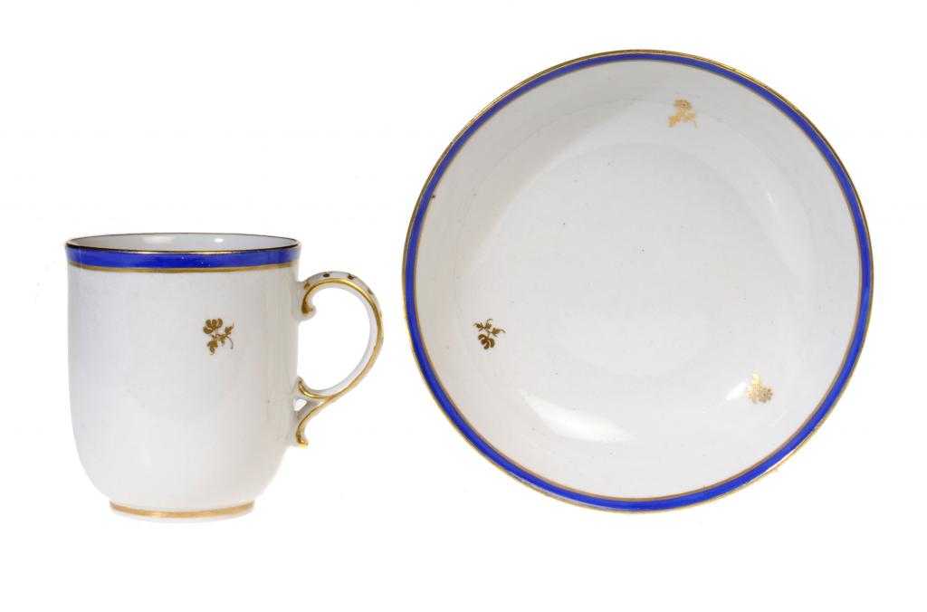 Appraisal: A DERBY CHOCOLATE CUP AND SAUCER of finely potted form