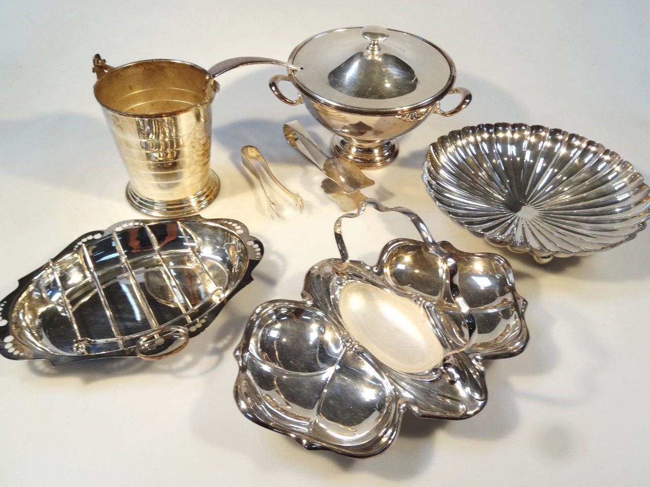 Appraisal: Various silver plate to include a lidded sauce tureen cm