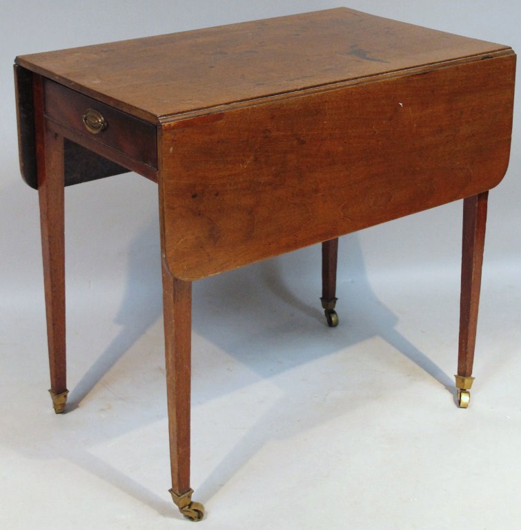 Appraisal: An early thC mahogany Pembroke table the dropleaf D-end top