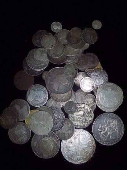 Appraisal: A quantity of mainly Queen Anne and Georgian silver coinage