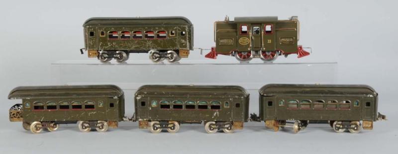 Appraisal: Lionel Passenger Cars Locomotive Description Pre-war Includes four passenger cars