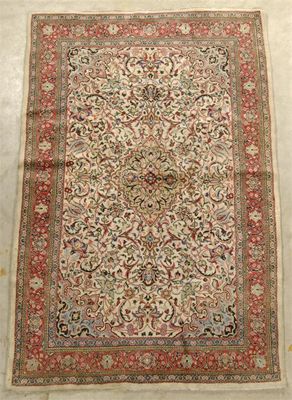 Appraisal: A Harum Kashan rug west Persia c - x in