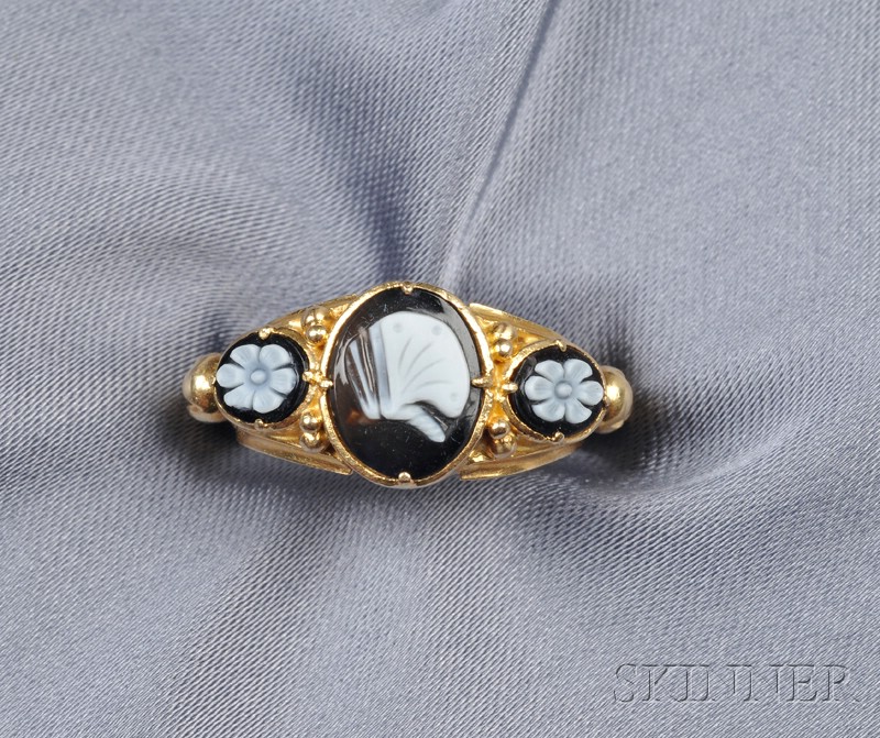 Appraisal: Antique kt Gold Hardstone Ring bezel-set with a hardstone cameo