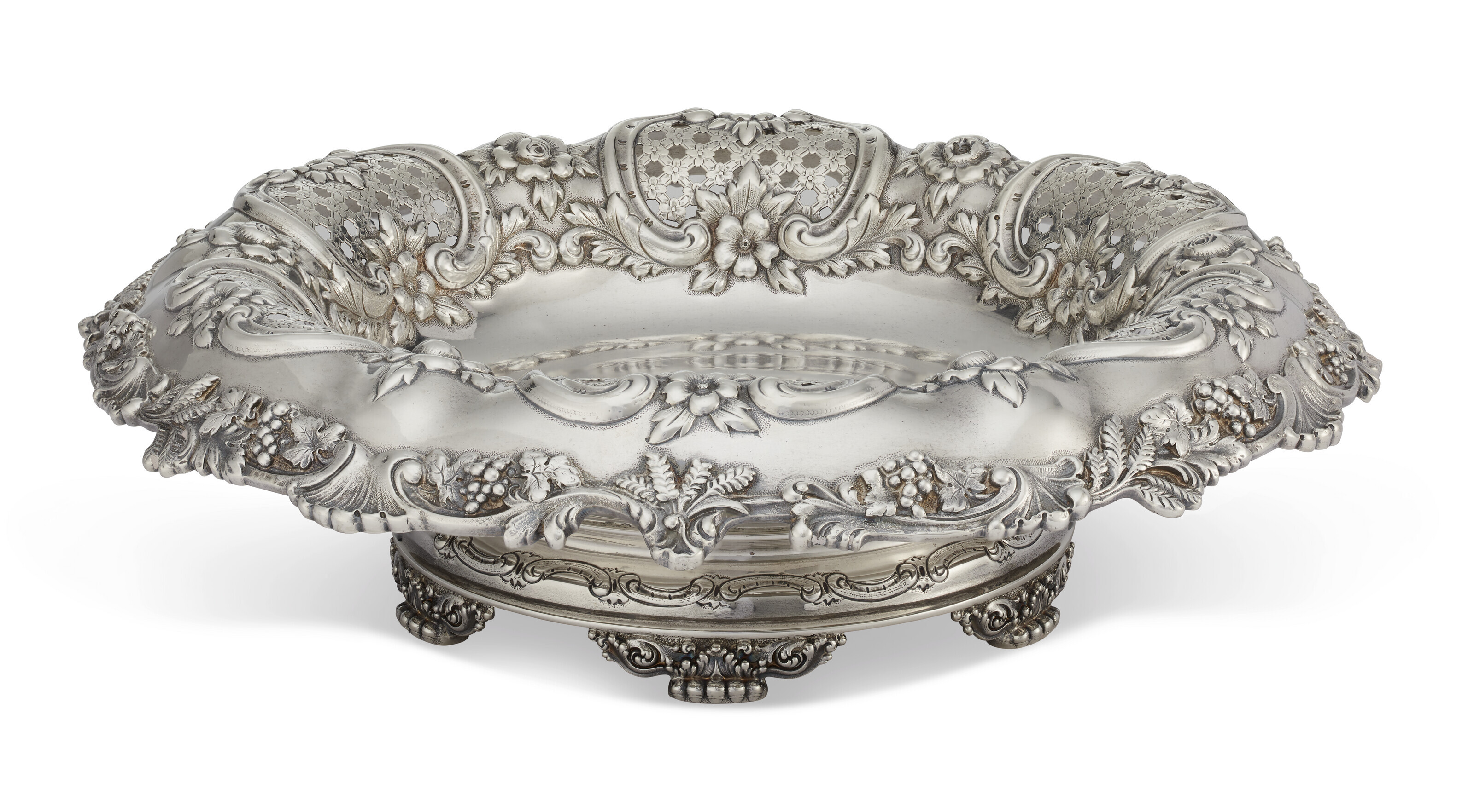 Appraisal: AN AMERICAN SILVER CENTERPIECE BOWL MARK OF TIFFANY CO NEW