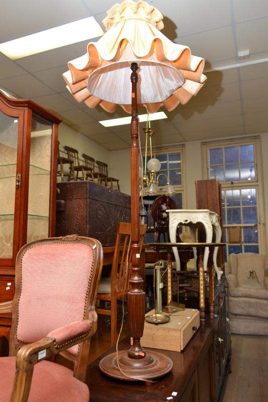 Appraisal: AN OAK STANDARD LAMP WITH BALLERINA SHADE AN OAK STANDARD