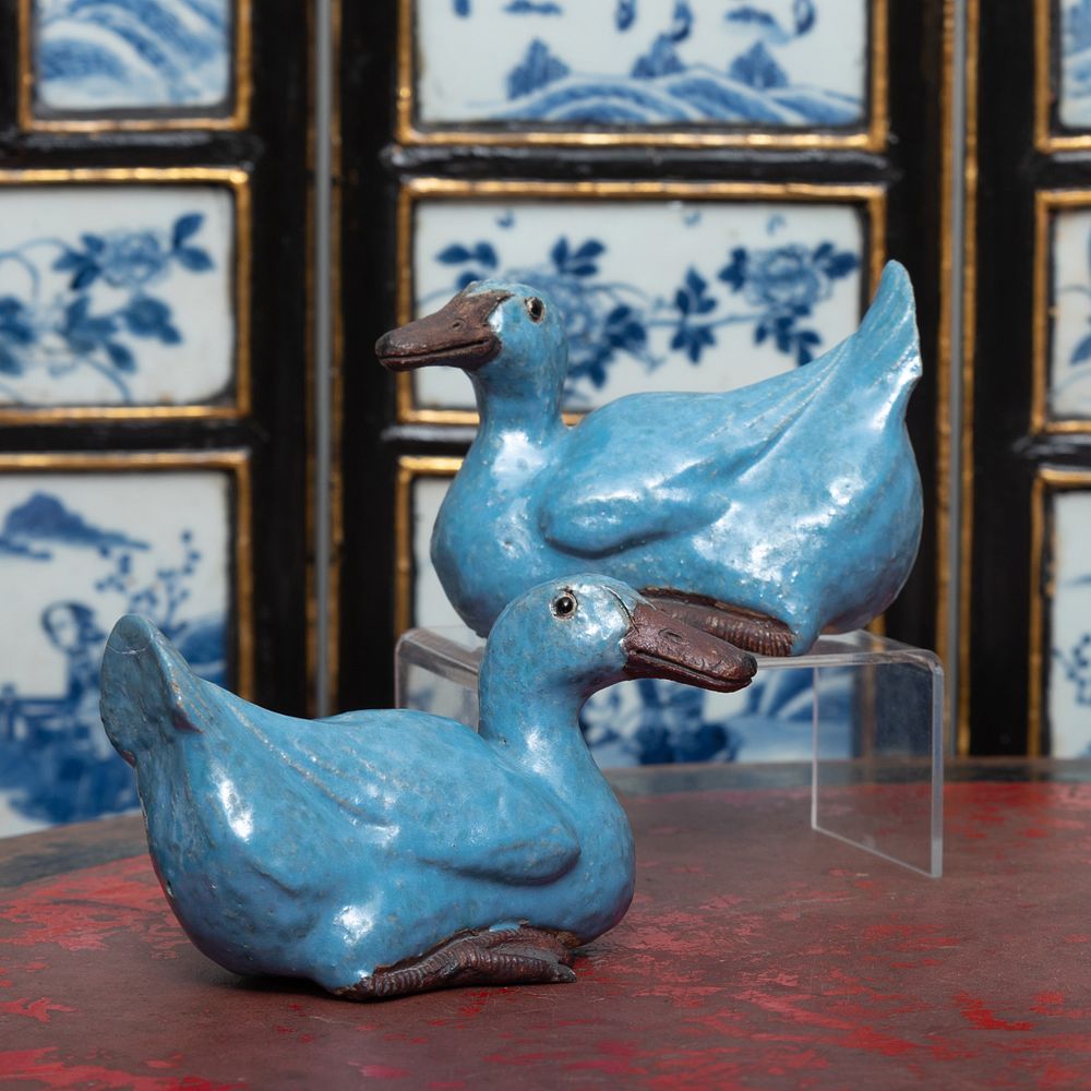 Appraisal: Pair of Chinese Export Porcelain Models of Ducks Each in