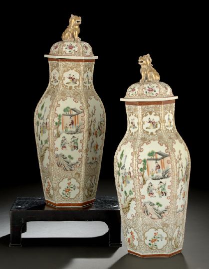 Appraisal: Fine Pair of Chinese Export Porcelain Covered Vases Qianlong Reign