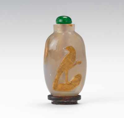 Appraisal: Carved Agate Snuff Bottle with Bird in Natural Stone Relief