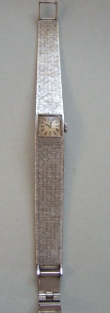 Appraisal: A ladies white gold International Watch Co bracelet wristwatch the