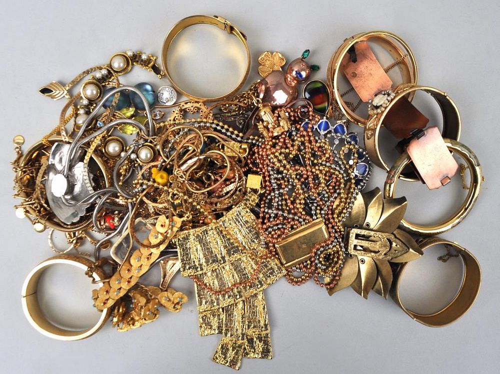 Appraisal: Discovery Group Vintage Costume Jewelry with use wear losses All