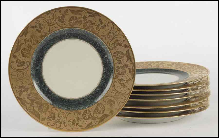 Appraisal: SET OF EIGHT HUTSCHNREUTHER GILT PORCCELAIN DINNER PLATES Diameter ''