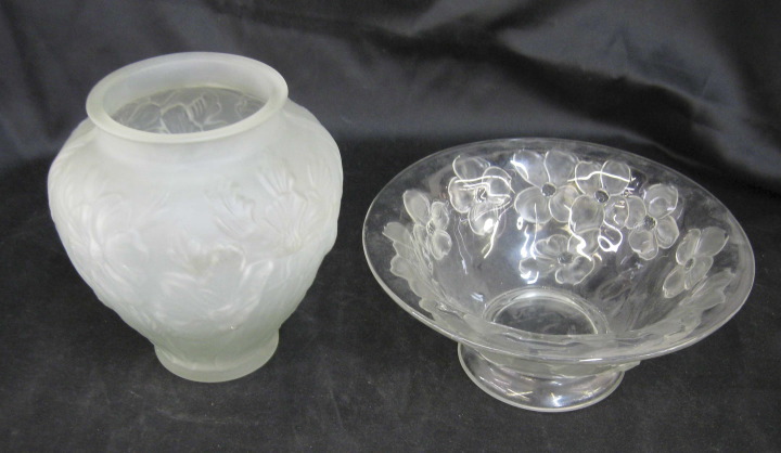 Appraisal: American Art Glass Bowl and Vase second quarter th century