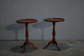 Appraisal: A pair of Georgian style pedestal wine tables with inlaid