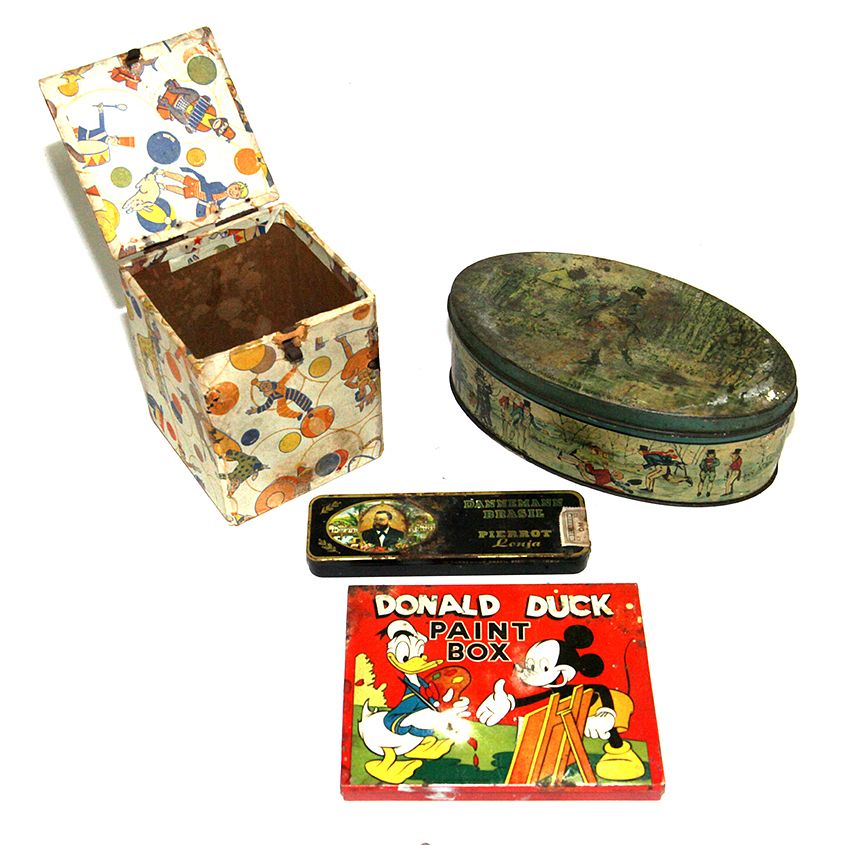 Appraisal: Assorted Toybox Lot A Donald and Mickey paint set and