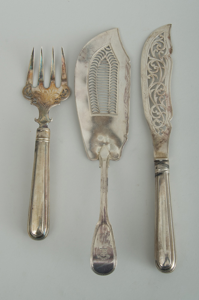 Appraisal: VICTORIAN ASSEMBLED SILVER FISH KNIFE AND FORK AND A GEORGE