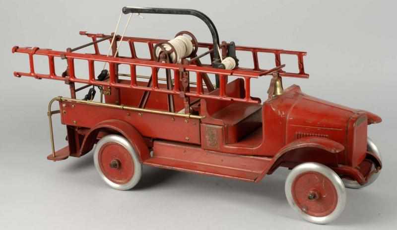 Appraisal: Pressed Steel Buddy L Hook and Ladder Fire Truck Description