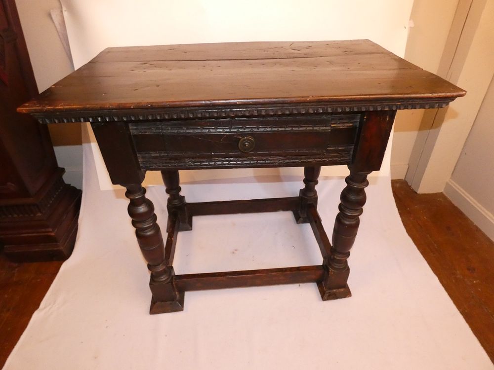 Appraisal: TH CENTURY WALNUT TABLE th century Renaissance walnut table with