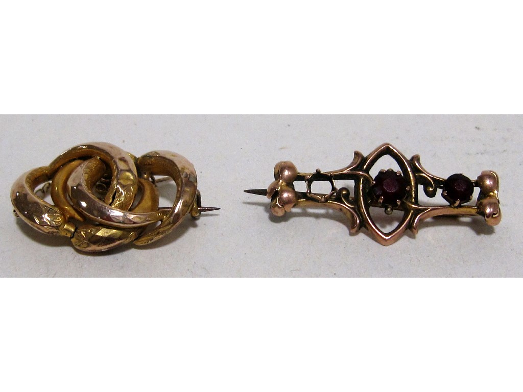 Appraisal: Lot comprising Victorian unmarked gold and a ct gold garnet