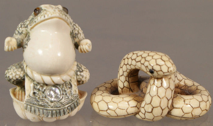 Appraisal: Lot of Japanese carved ivory Netsuke toad high with horn