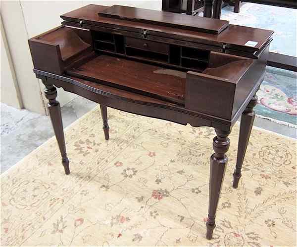 Appraisal: A MAHOGANY SPINET WRITING DESK American c 's of rectangular