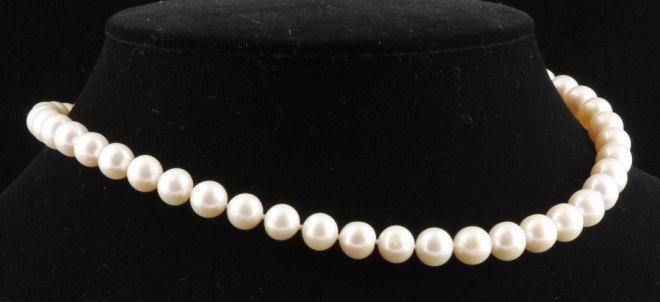 Appraisal: long mm to mm pearls S