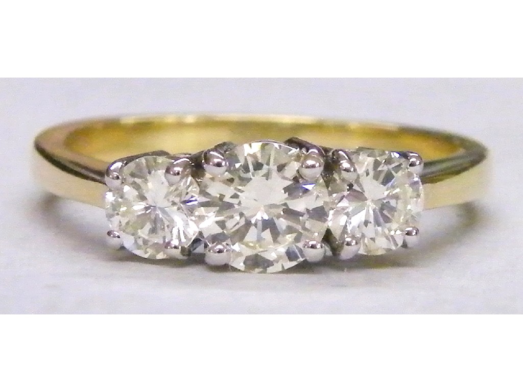 Appraisal: ct three stone brilliant cut diamond ring in a white