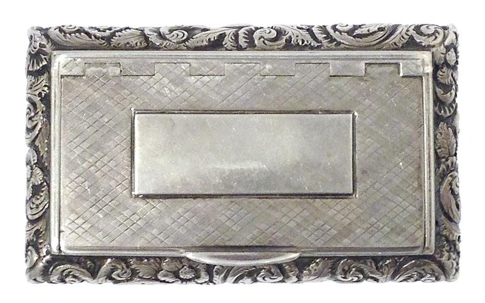 Appraisal: AN ENGLISH SILVER SNUFF BOX JOHN TONGUE LONDON LATE TH