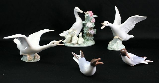 Appraisal: A Lladro figural group of a duck and ducklings looking