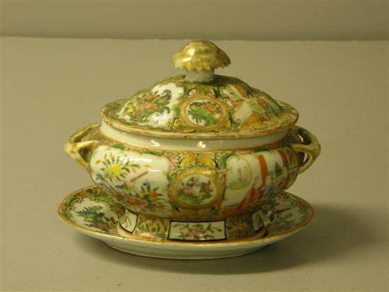 Appraisal: th century Cantonese sauce tureen cover and stand h in