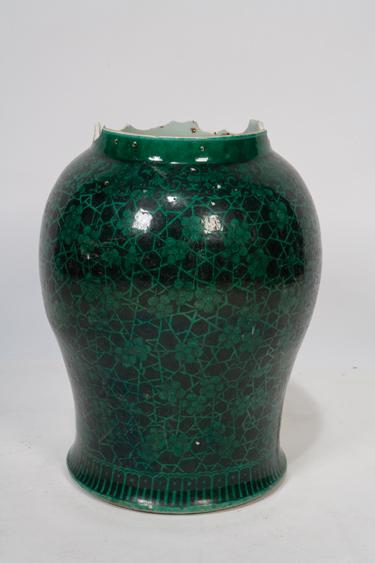 Appraisal: A CHINESE EXPORT BALUSTER VASE decorated in green and black