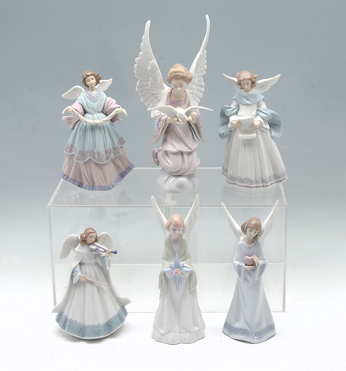 Appraisal: PC - LLADRO ANGELS Angel Playing a violin Angel ''