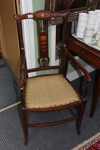 Appraisal: AN EDWARDIAN MAHOGANY ARMCHAIR the back central splat with satinwood