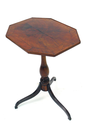 Appraisal: FEDERAL MAHOGANY TILT-TOP TEA TABLE New England first half of