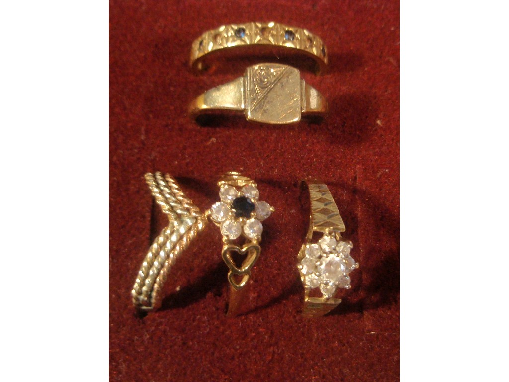 Appraisal: A selection of five ct ladies dress rings some stones