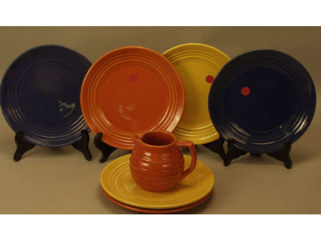 Appraisal: Collection of desirable Bauer California pottery Ringware pattern plates and