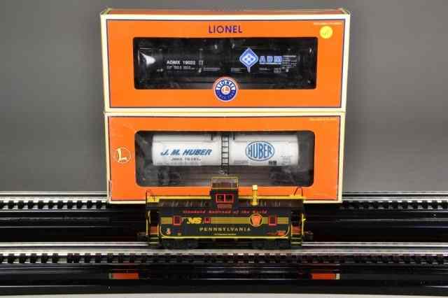 Appraisal: LIONEL ELECTRIC TRAIN CARSIncluding three Lionel train cars ADM unibody