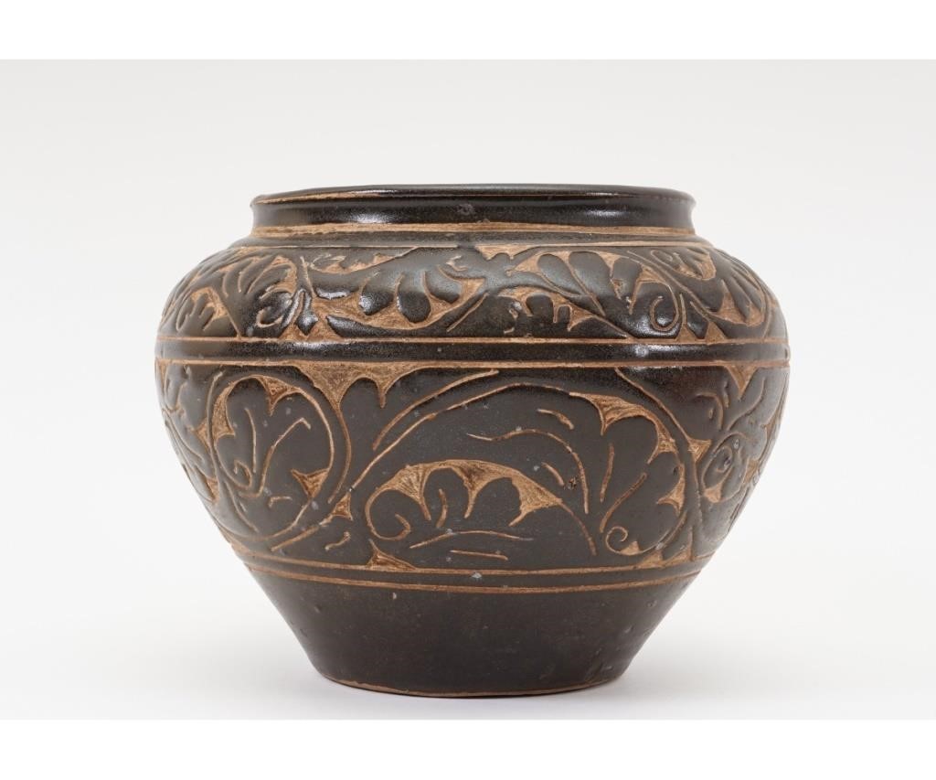 Appraisal: Chinese northern blackware cizhou-style pot with carved sgraffito floral design