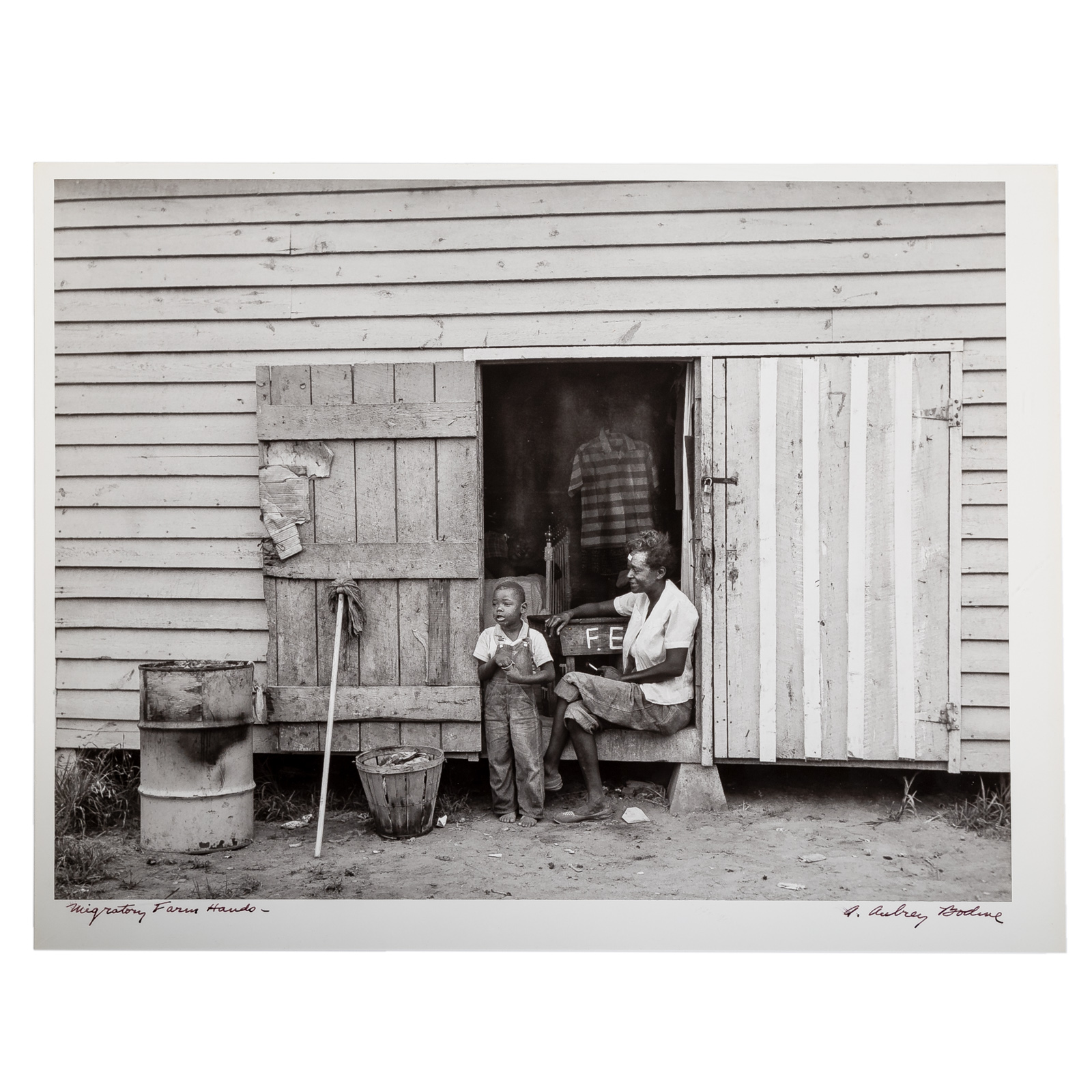 Appraisal: A AUBREY BODINE MIGRATORY FARM HANDS PHOTOGRAPH American - Gelatin