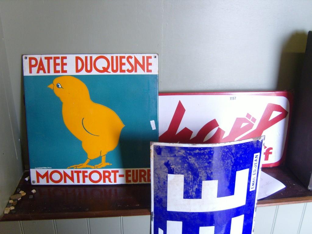 Appraisal: A collection of three French enamel signs of varying form