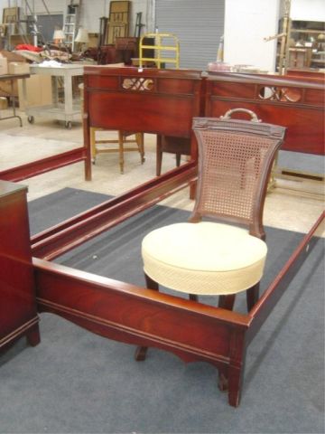 Appraisal: PR MAHOGANY TWIN BEDS